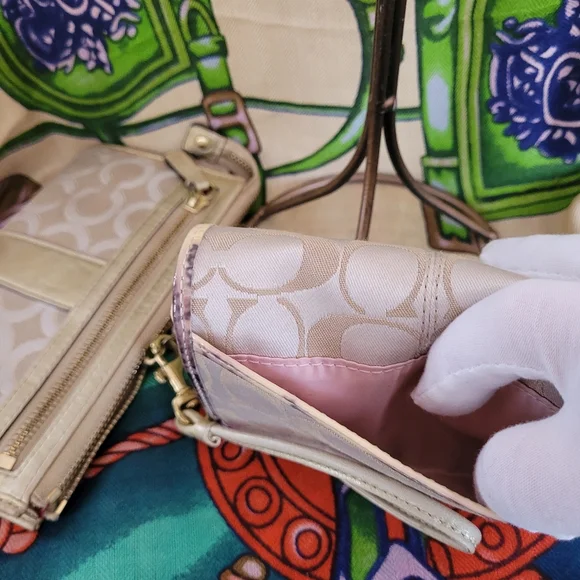 COACH Wristlet/ wallet SET - Picture 12 of 14